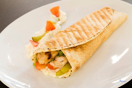SANDWICH AU POULET LIBANAISE