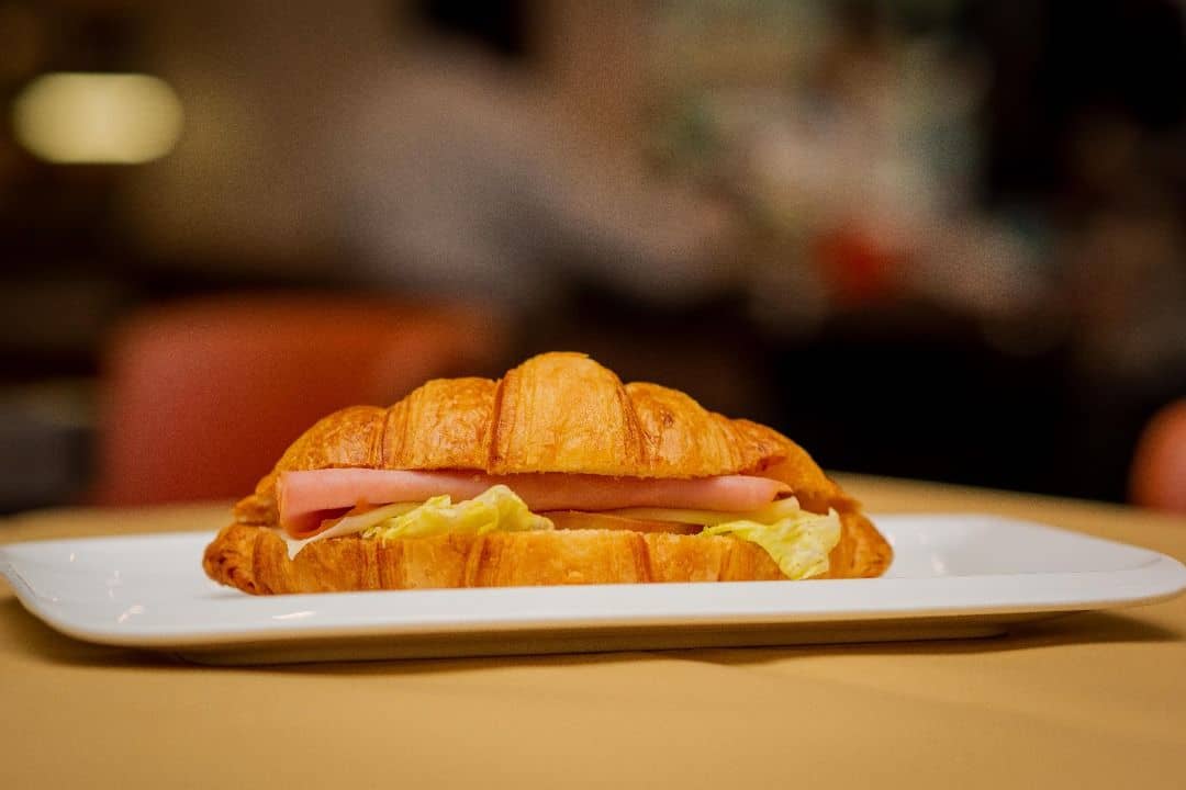 Croissant Jambon / Fromage et Oeufs