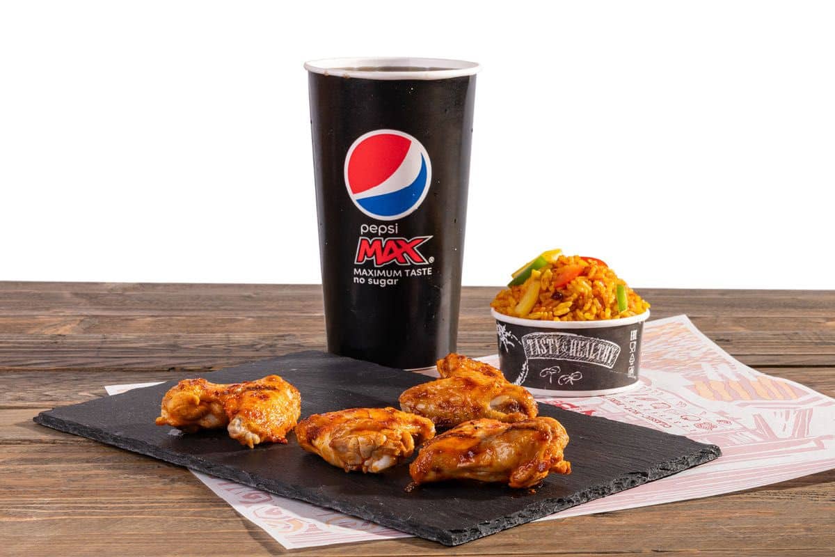 3 Piri piri wings avec riz