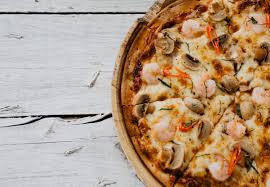 pizza aux crevettes moyenne