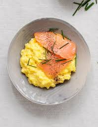 Oeuf brouillés au saumon fumé